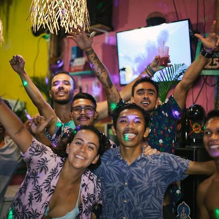 La Favela Vandrarhem Gili Trawangan Exteriör bild