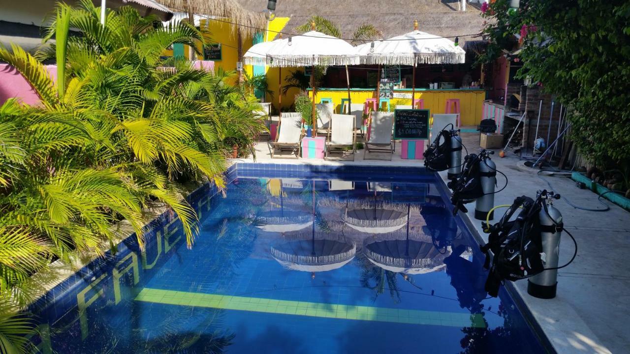 La Favela Vandrarhem Gili Trawangan Exteriör bild